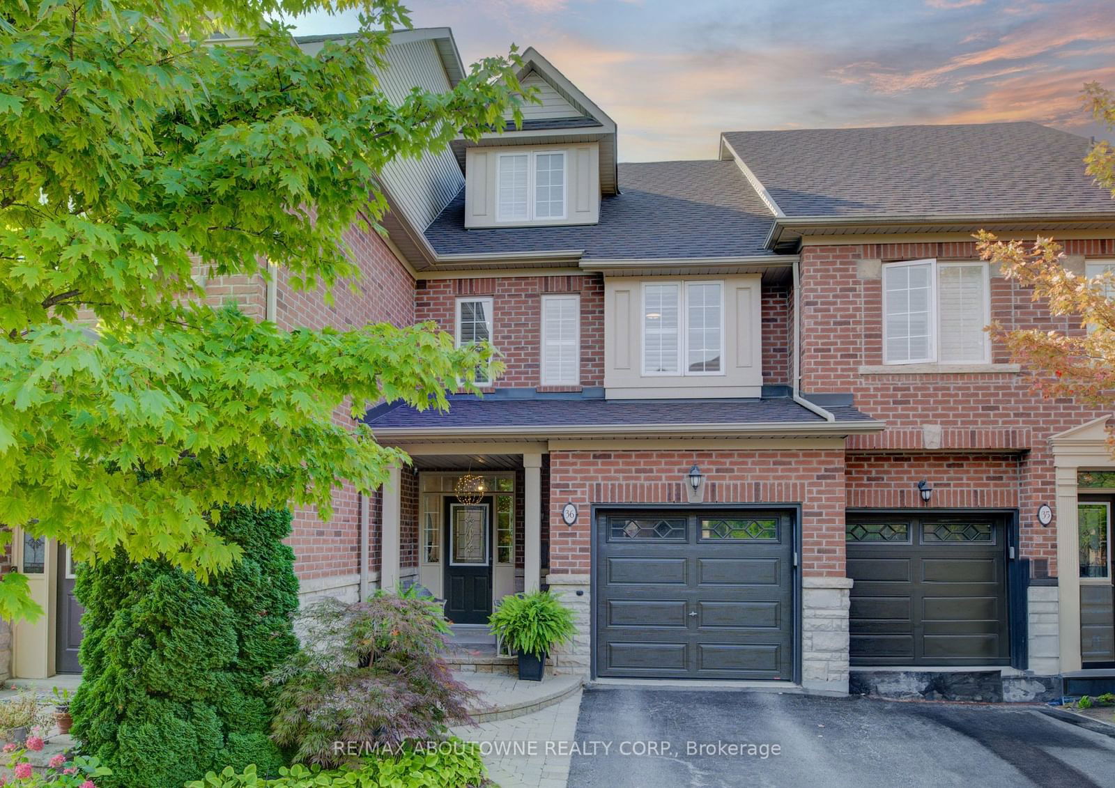 300 Ravineview Way Townhomes, Oakville, Toronto