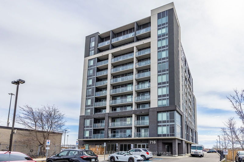 716 Main St E, unit 402 for sale