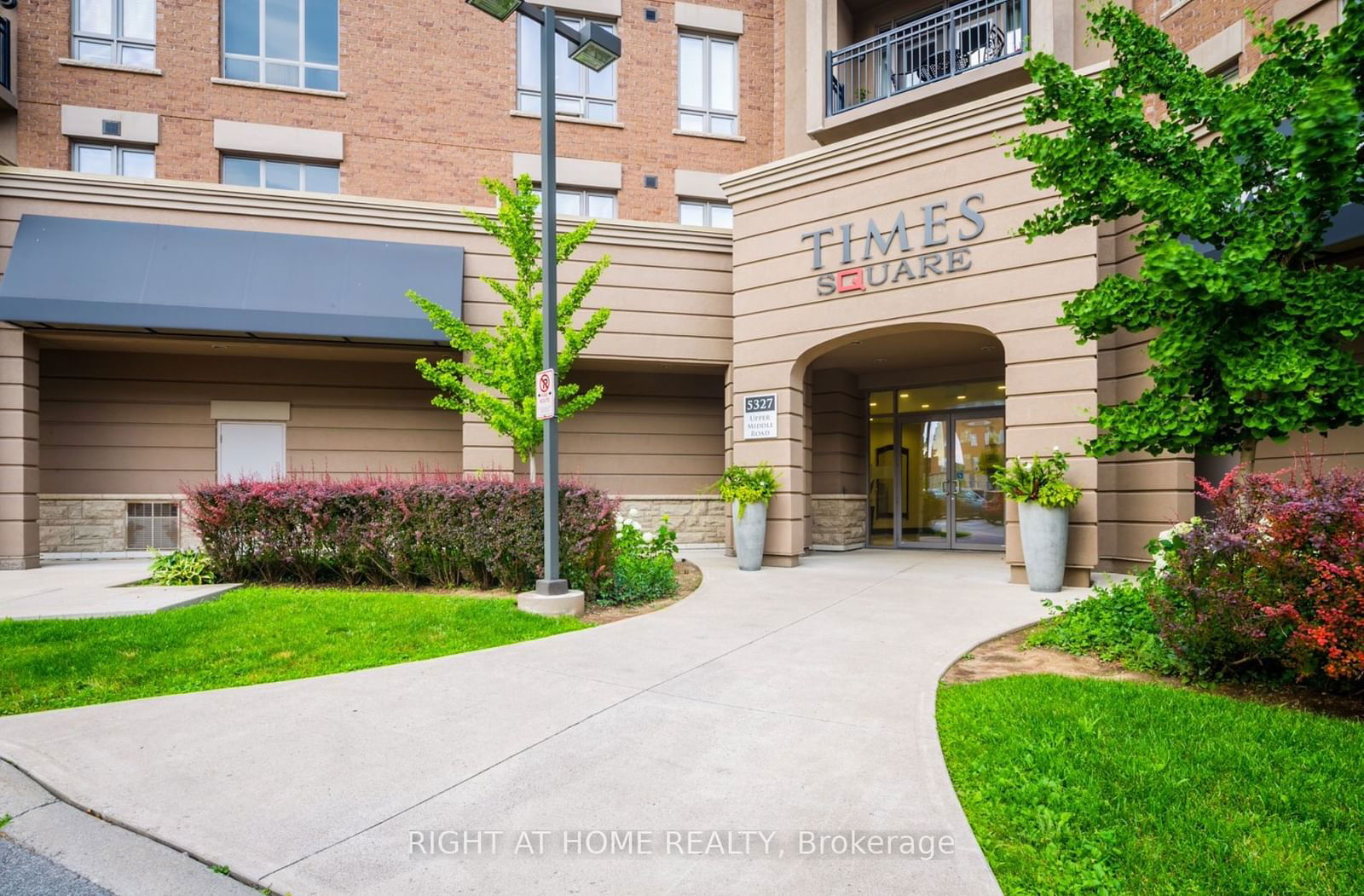 Times Square Condos, Burlington, Toronto