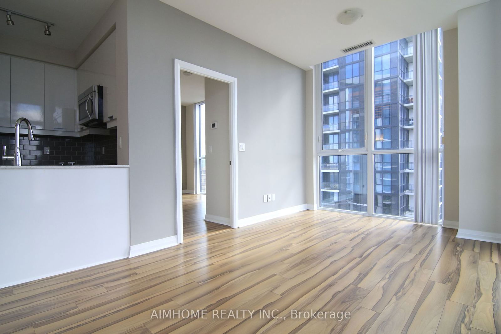 55 Eglinton Ave W, unit 2102 for rent