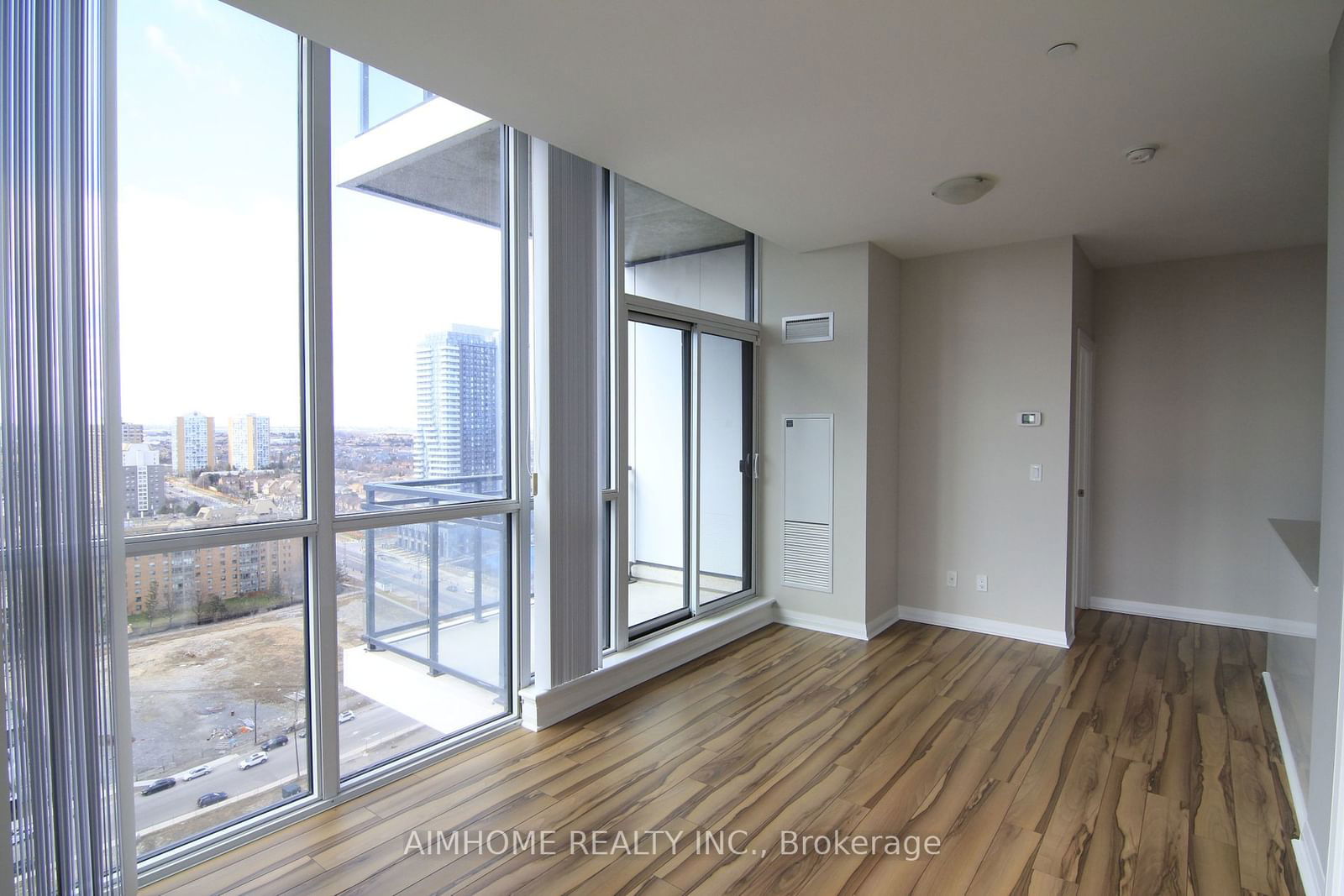 55 Eglinton Ave W, unit 2102 for rent