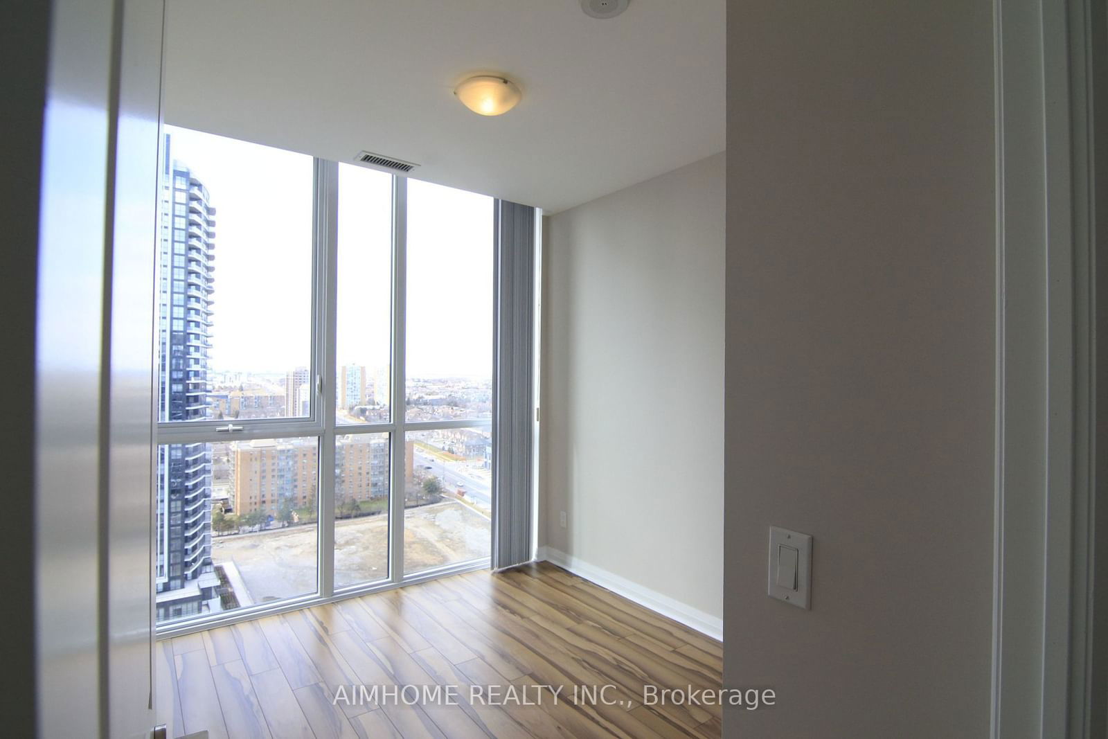 55 Eglinton Ave W, unit 2102 for rent