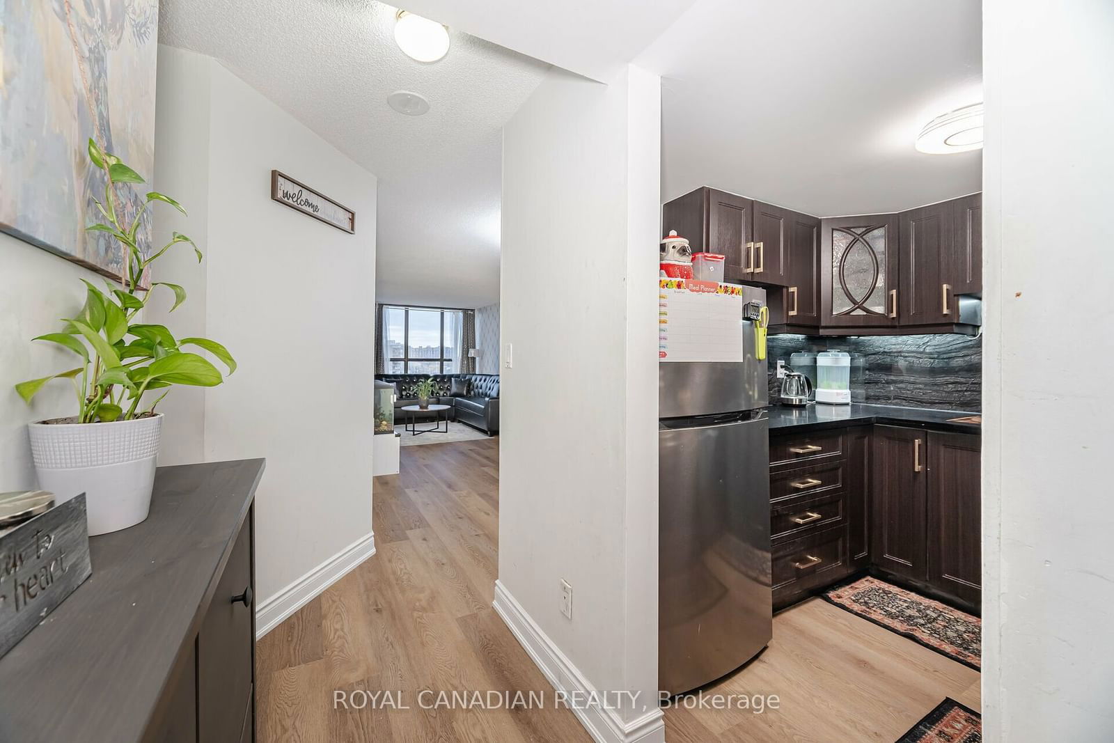 25 Agnes St, unit 1102 for sale