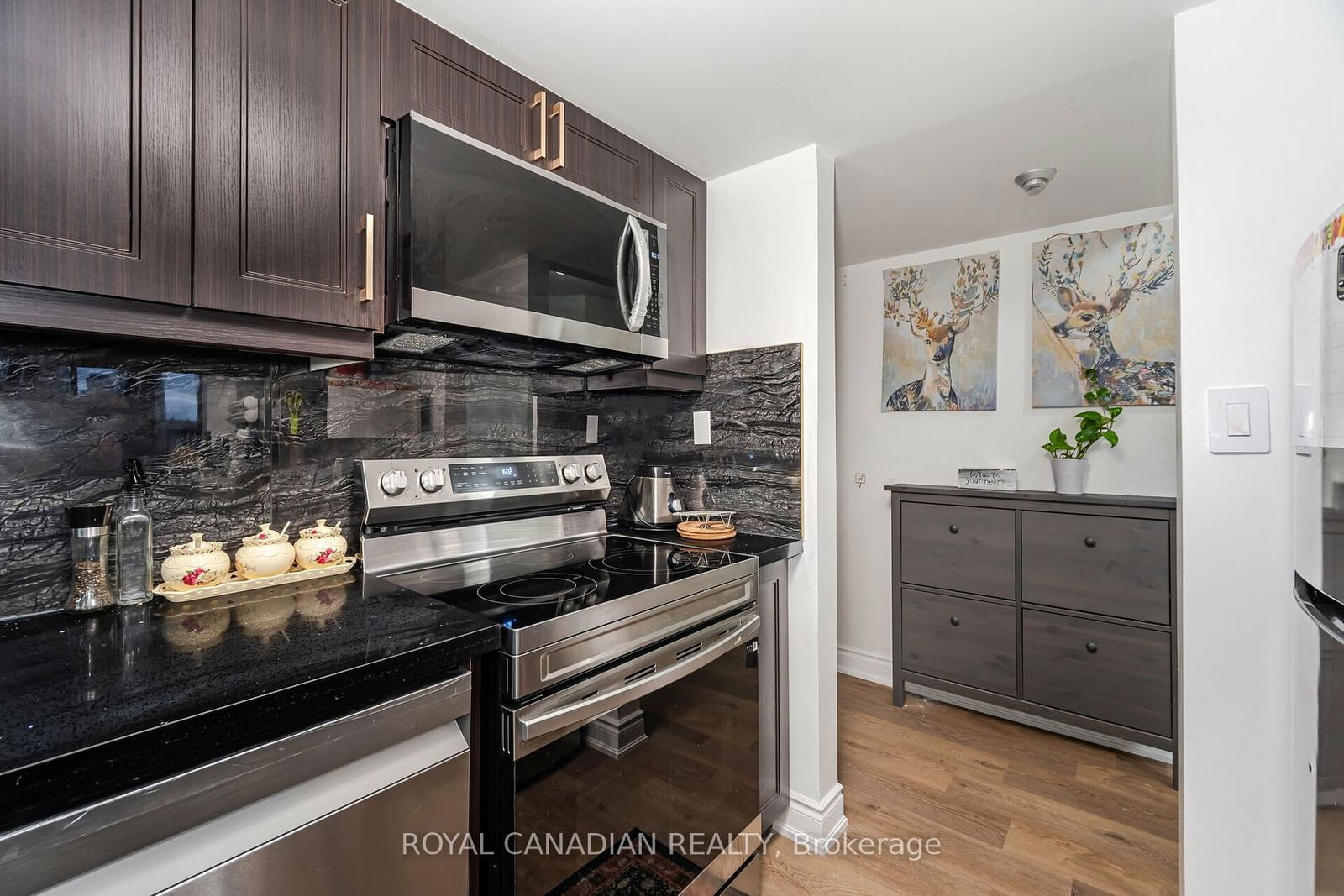 25 Agnes St, unit 1102 for sale