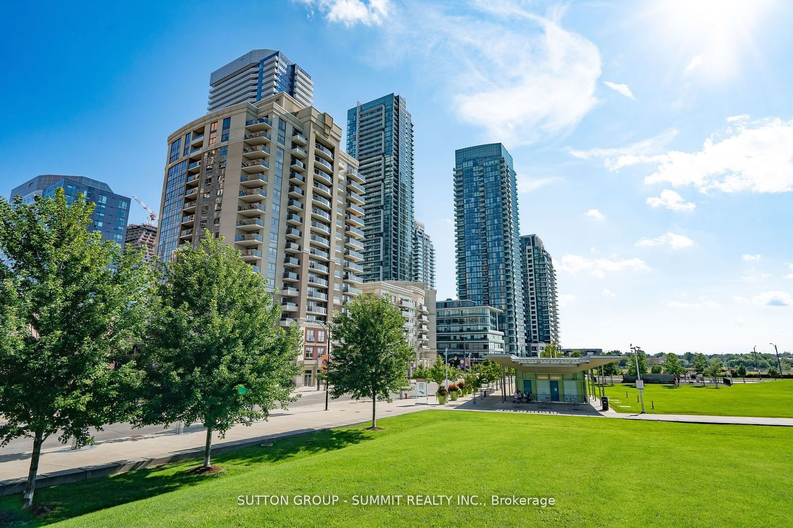 350 Princess Royal Dr, unit 1805 for sale