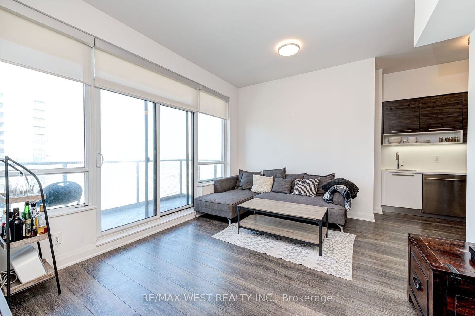 36 Park Lawn Rd, unit 2108 for rent