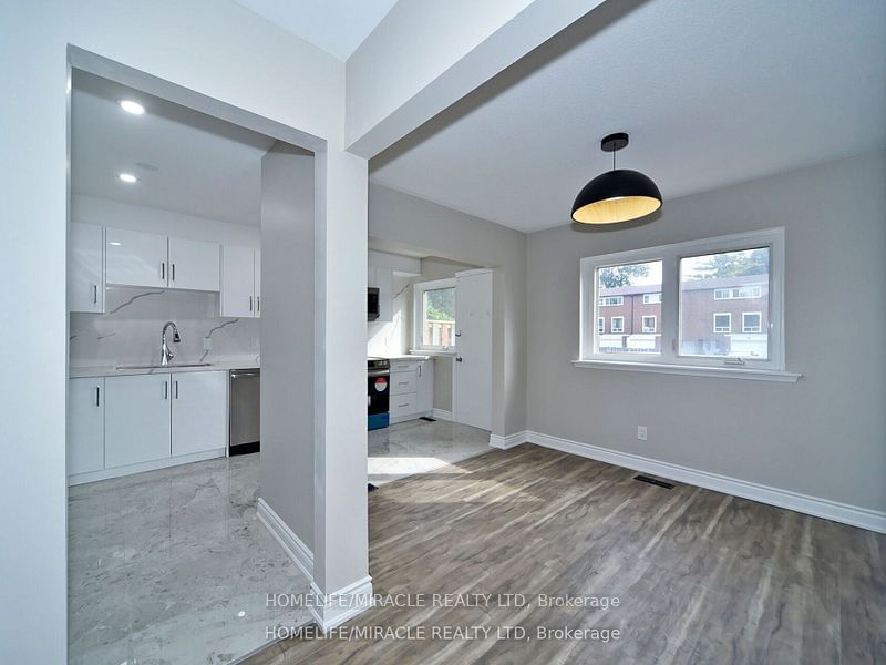 6429 Finch Ave W, unit 82 for sale