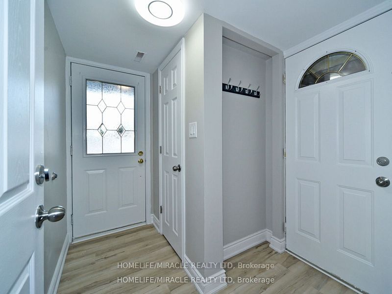 3 Kendleton Drive Townhouses, Etobicoke, Toronto