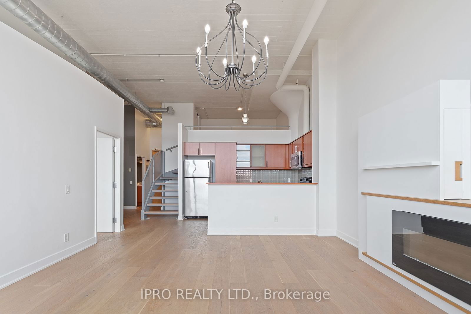 1001 Roselawn Ave, unit 319 for rent