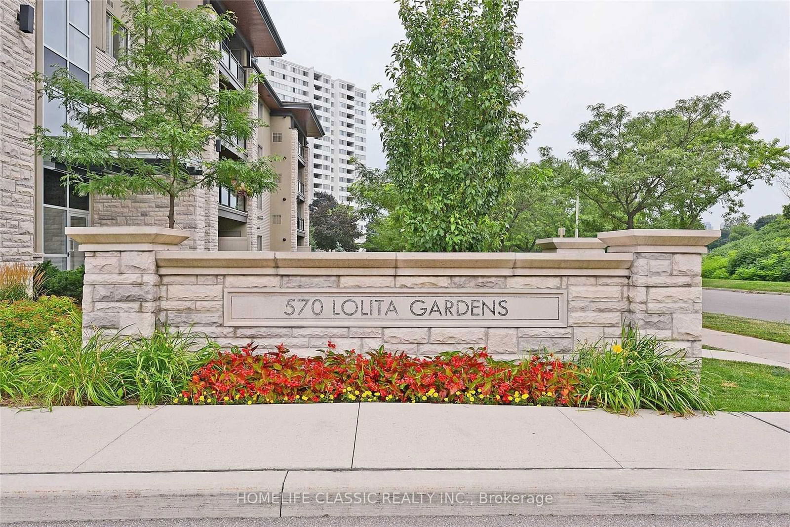 570 Lolita Gdns, unit 203 for sale