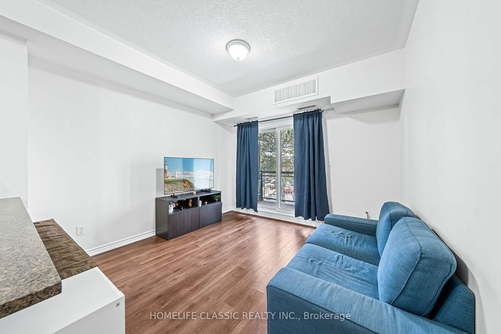 570 Lolita Gdns, unit 203 for sale