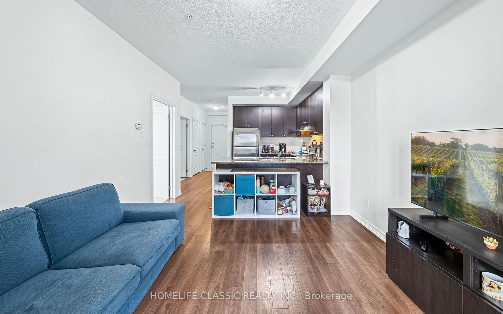 570 Lolita Gdns, unit 203 for sale