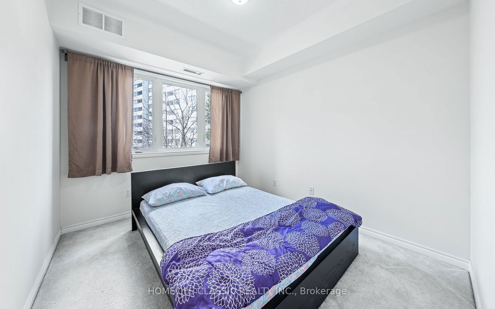 570 Lolita Gdns, unit 203 for sale