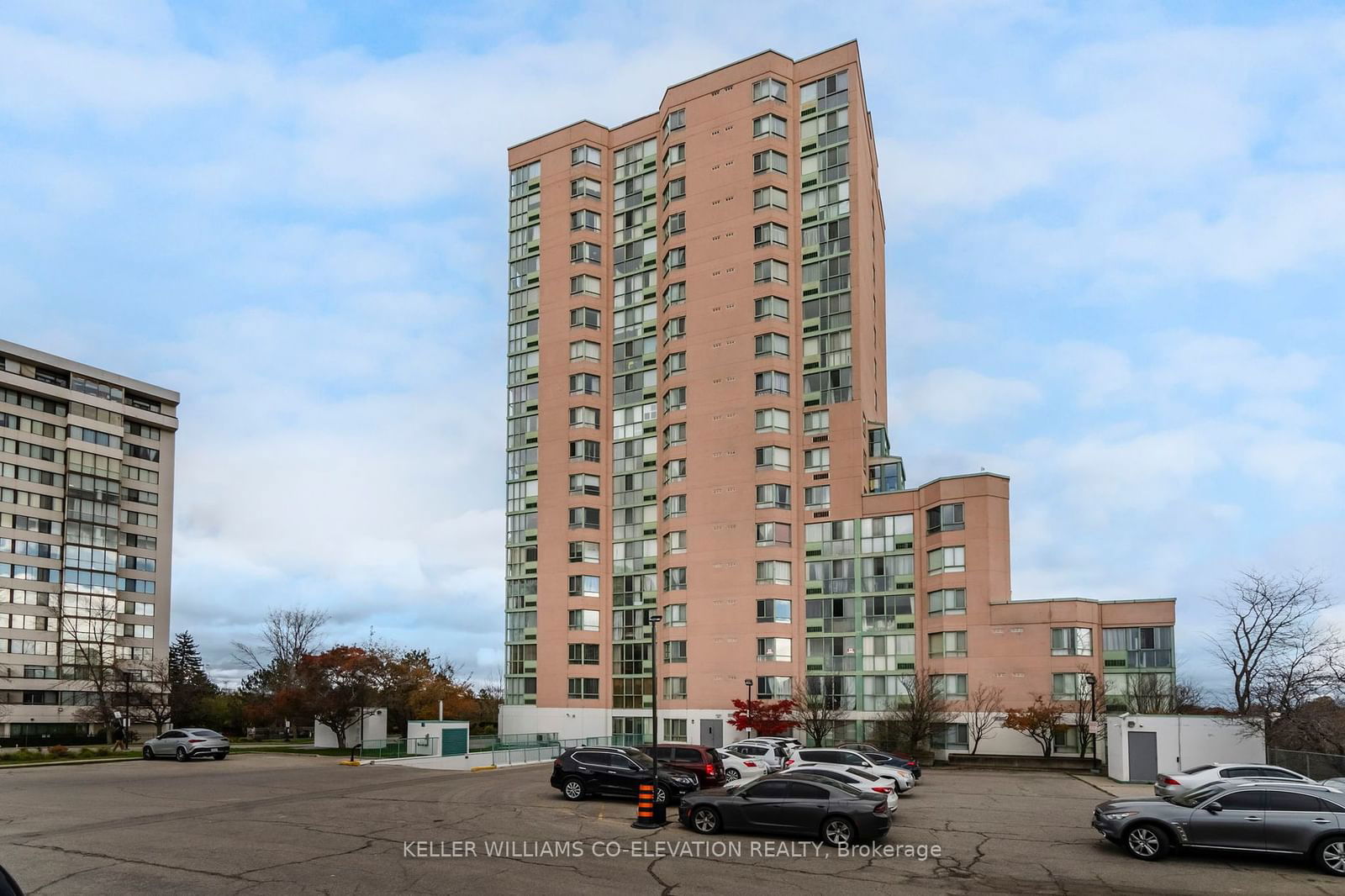 41 Markbrook Lane, unit 614 for sale