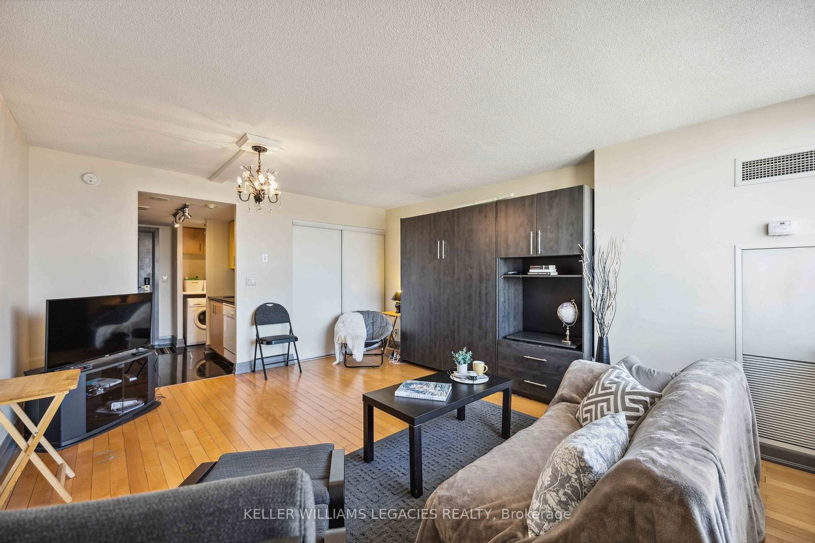 2737 Keele St, unit 821 for sale