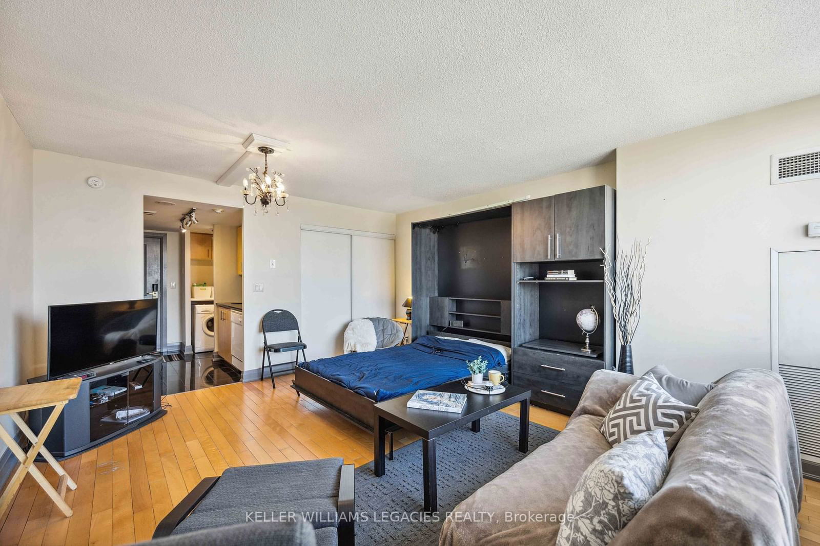 2737 Keele St, unit 821 for sale