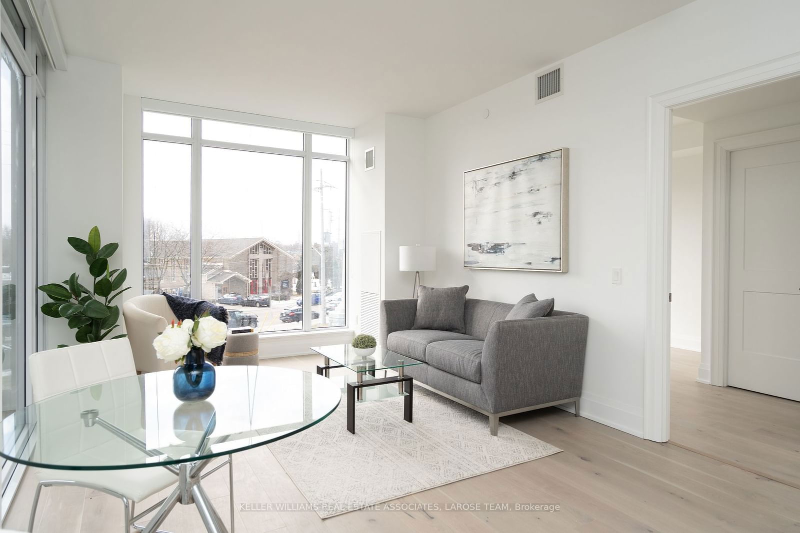 21 Park St E, unit 305 for sale