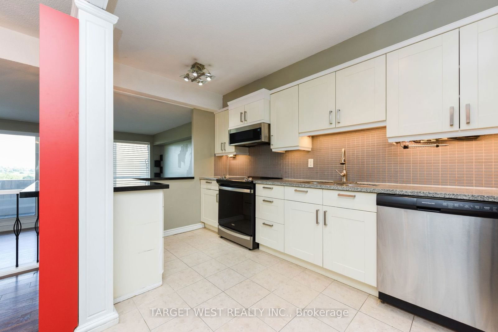 240 Scarlett Rd, unit 1304 for sale