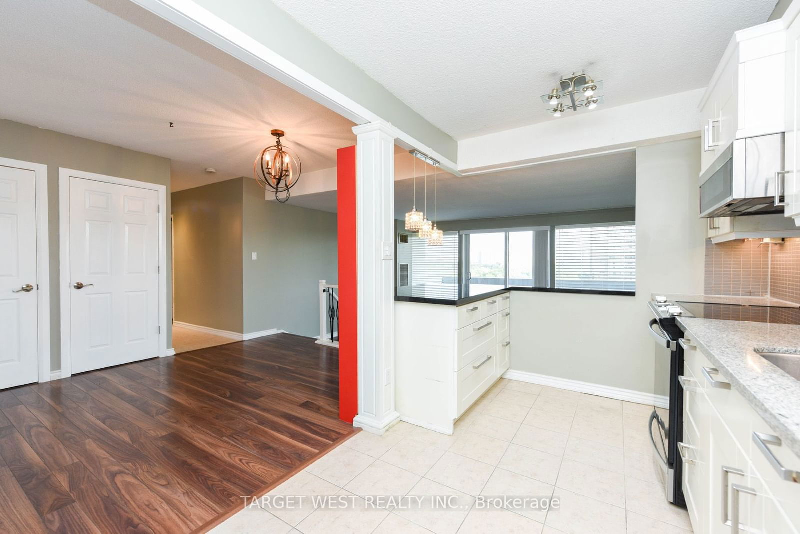 240 Scarlett Rd, unit 1304 for sale