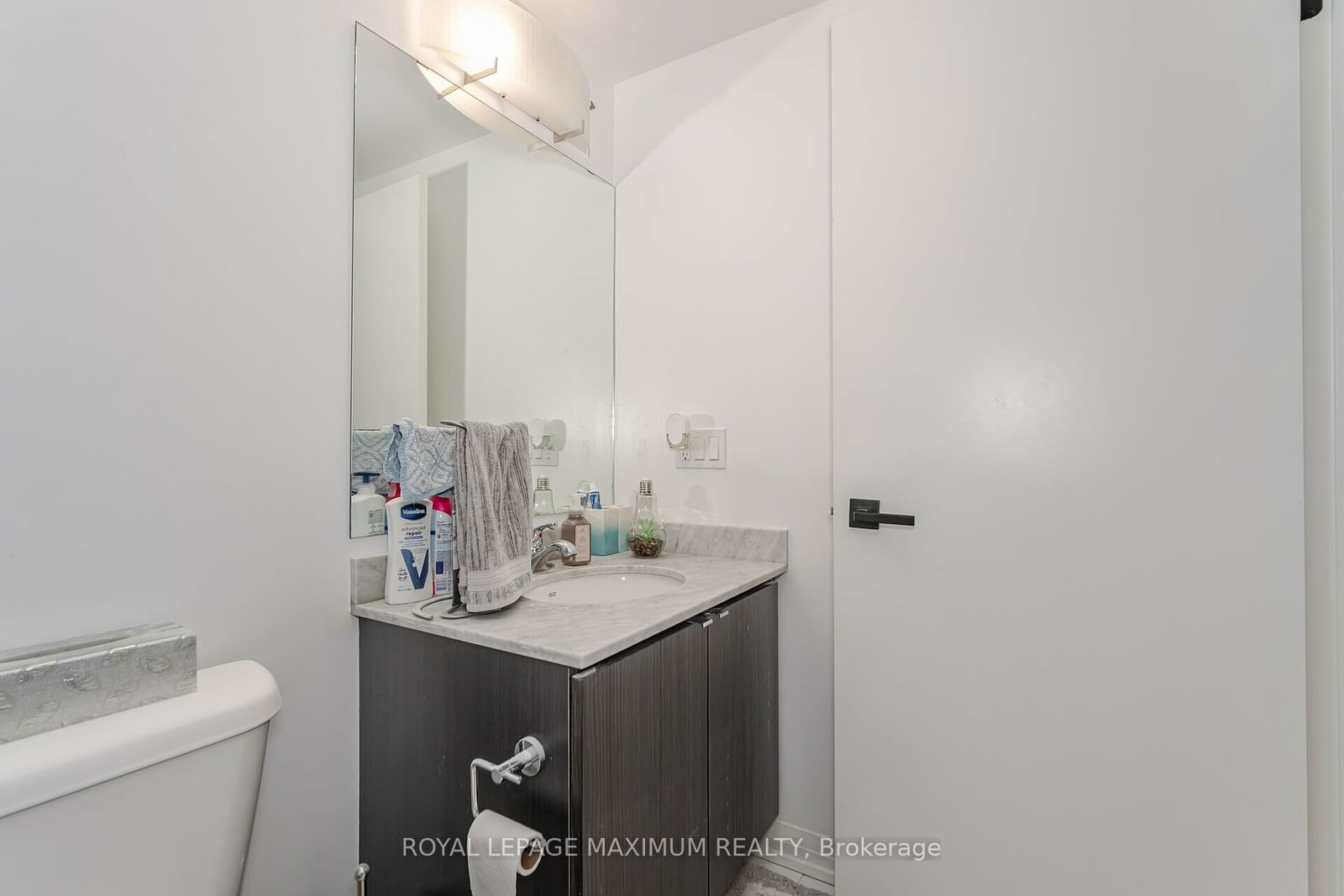 408 Browns Line E, unit 308 for sale