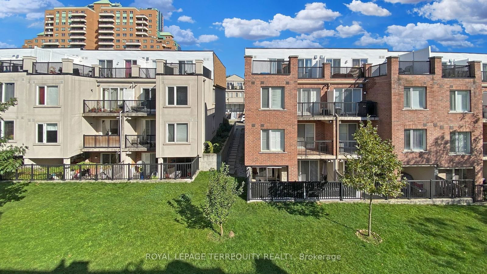 3031 Finch Ave W, unit 2027 for sale