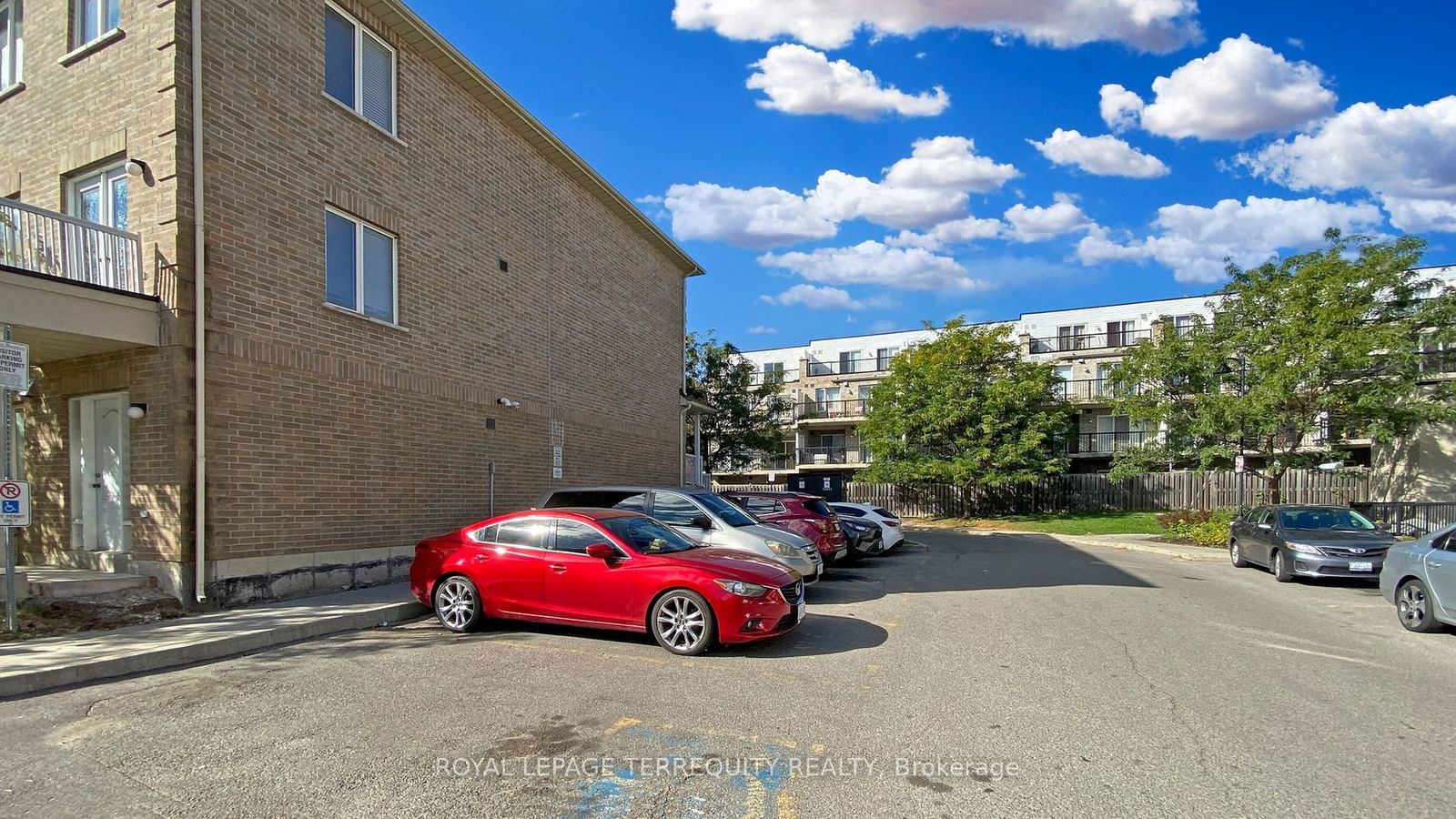 3031 Finch Ave W, unit 2027 for sale