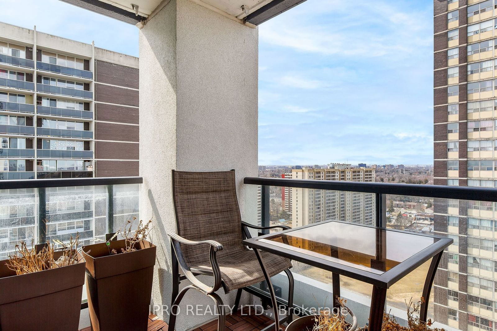 9 Mabelle Ave, unit # 2416 for rent