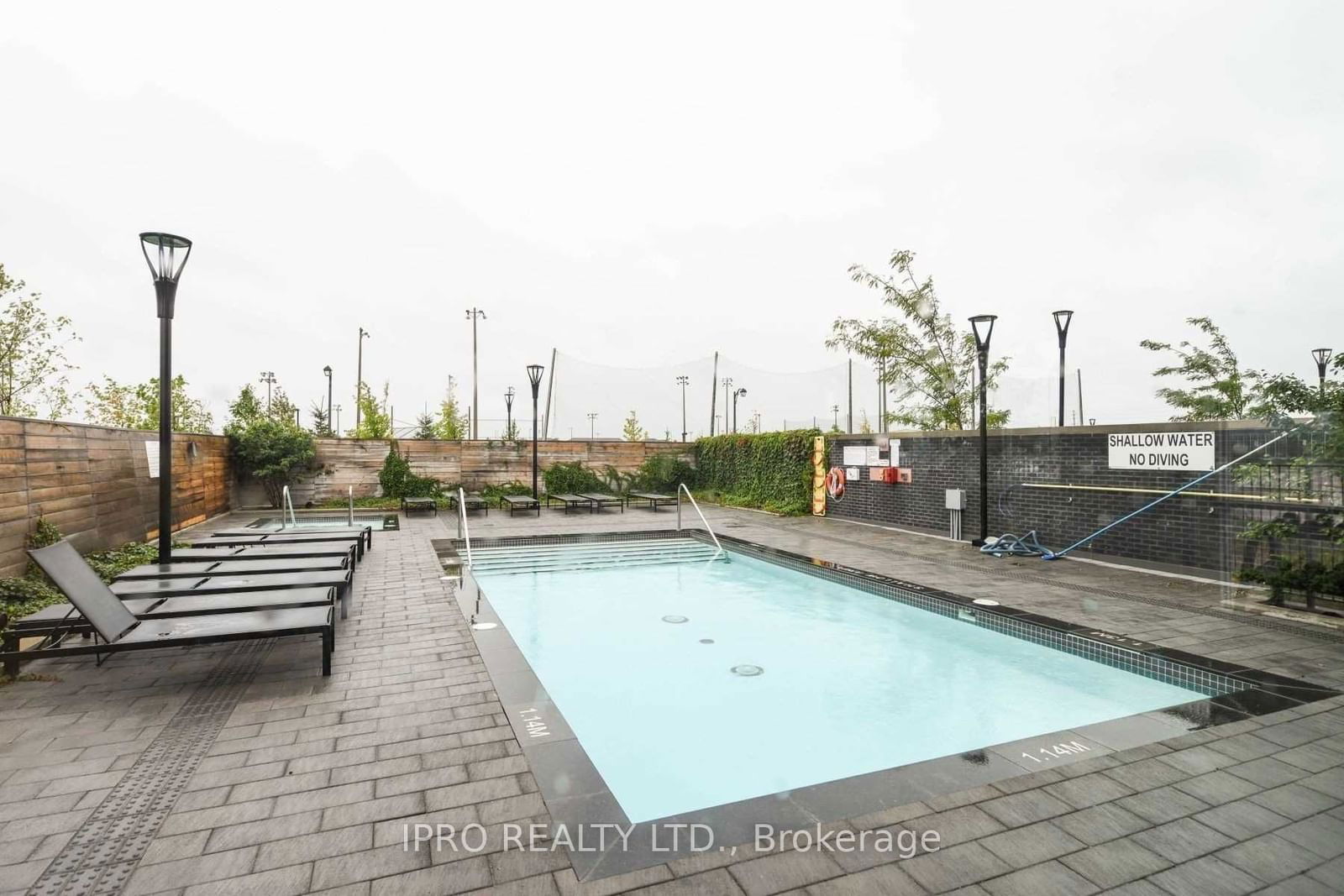 1050 Main St, unit 223 for rent