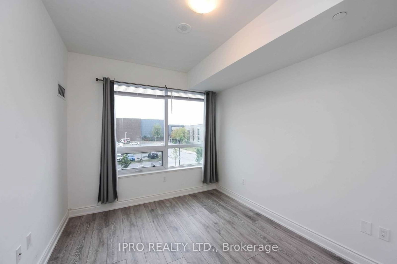 1050 Main St, unit 223 for rent