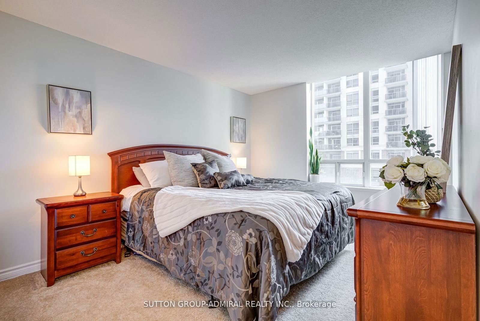 5 Michael Power Pl, unit 407 for sale