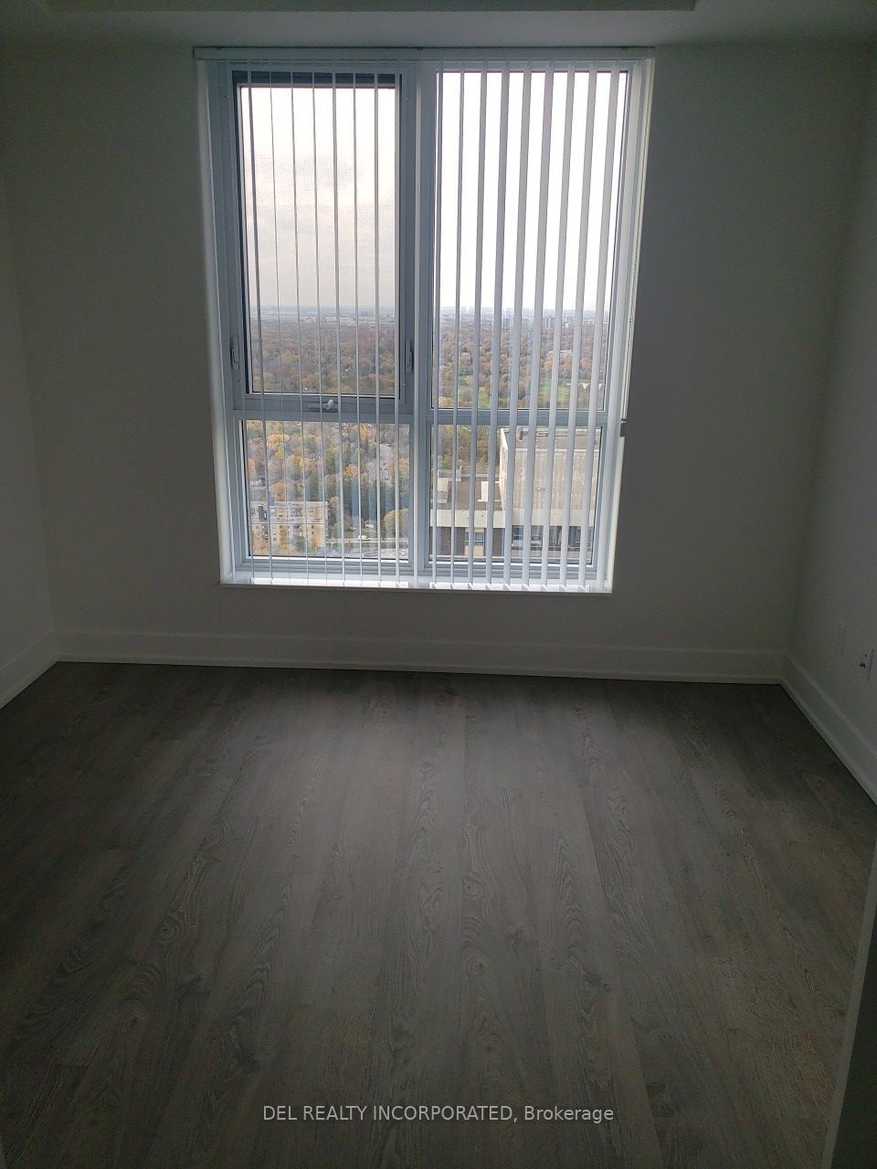 7 Mabelle Ave, unit 3104 for rent