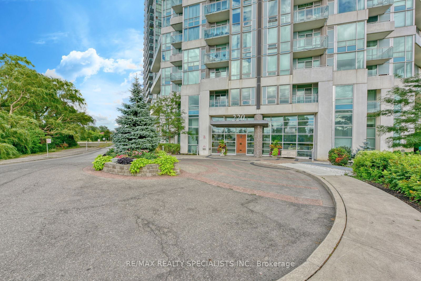 220 Burnhamthorpe Rd, unit 1705 for sale