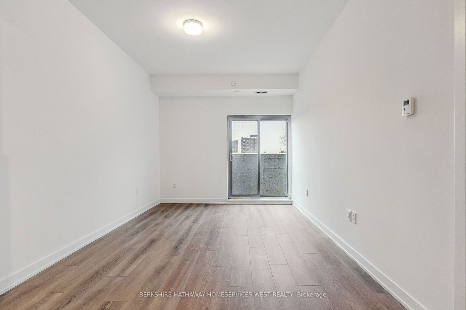 2433 Dufferin St, unit 303 for rent