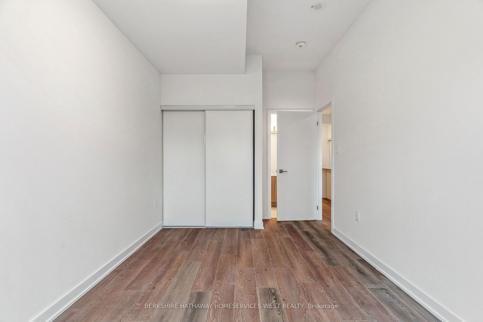 2433 Dufferin St, unit 303 for rent