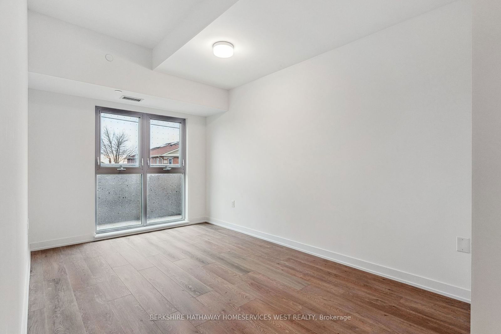 2433 Dufferin St, unit 303 for rent