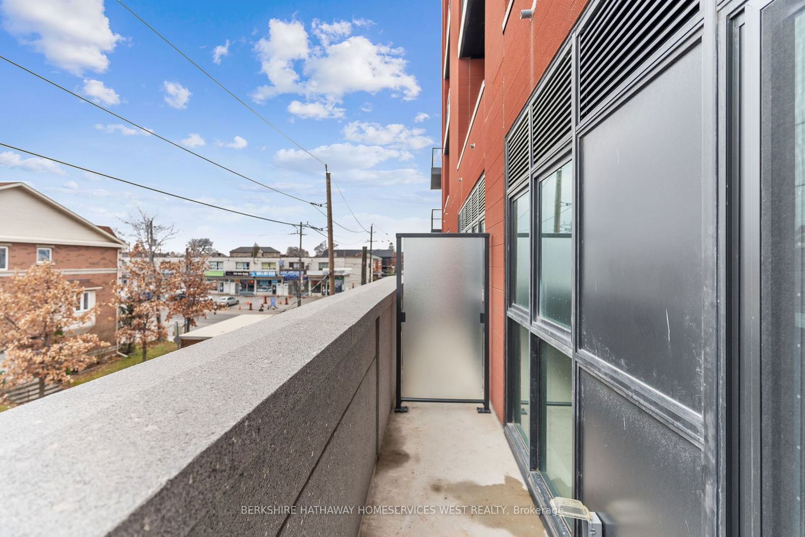 2433 Dufferin St, unit 303 for rent