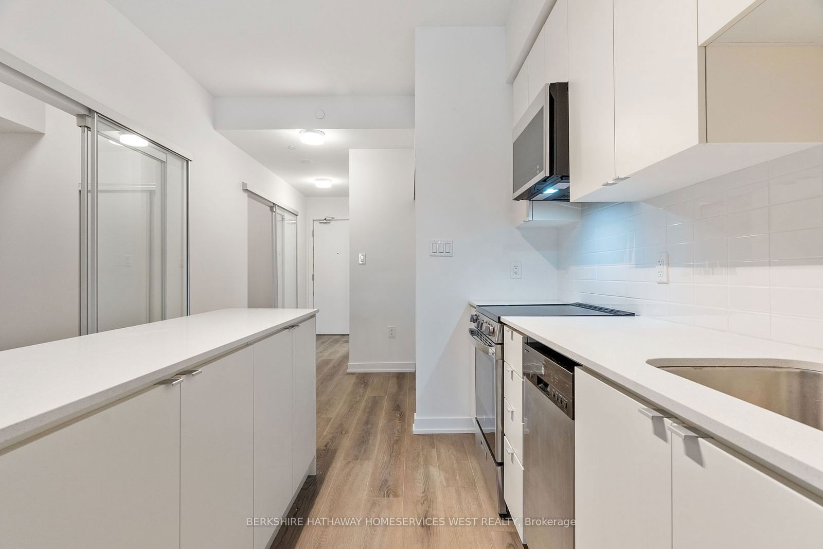 2433 Dufferin St, unit 303 for rent