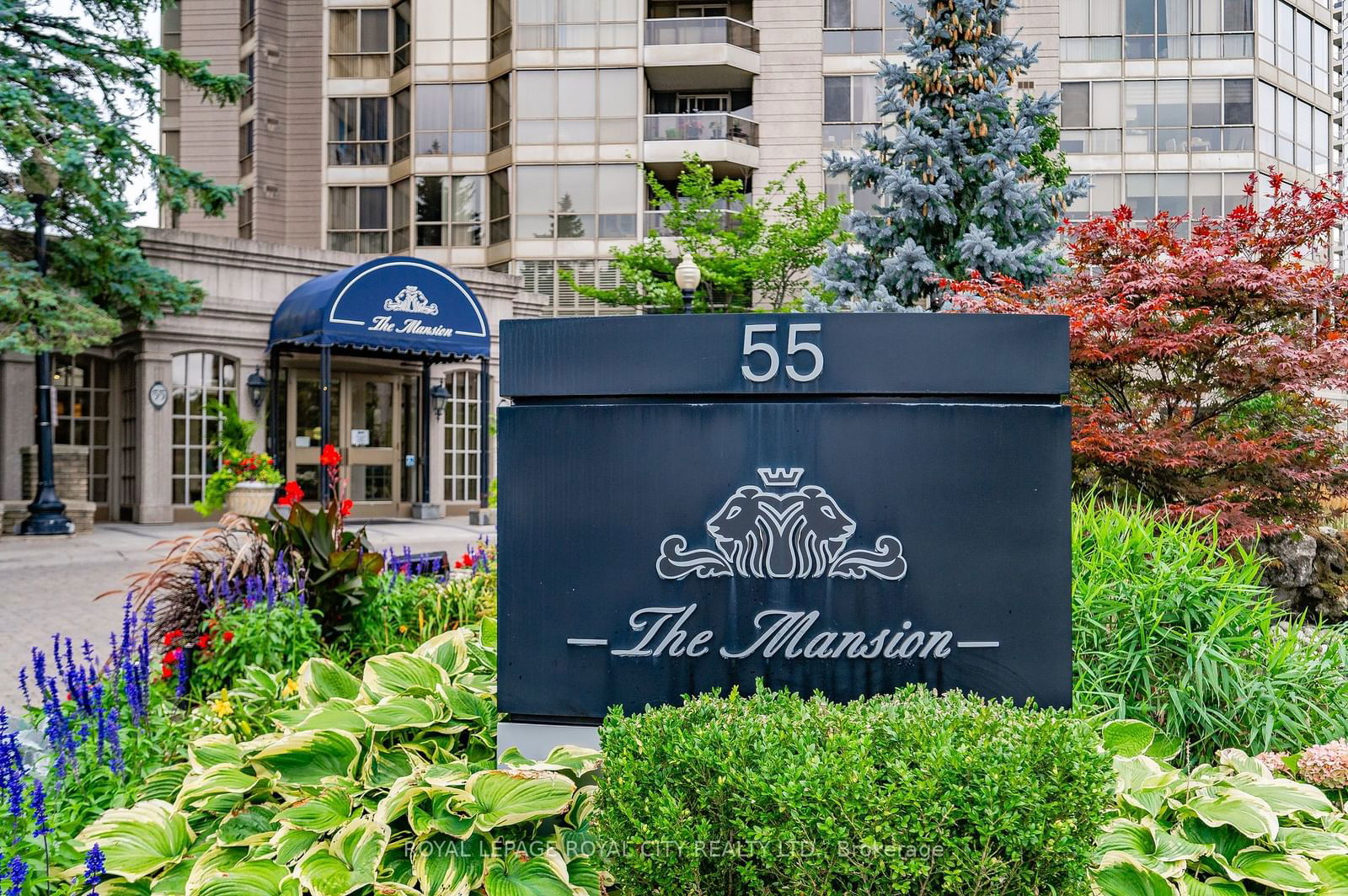 55 Kingsbridge Garden Circ, unit 406 for sale