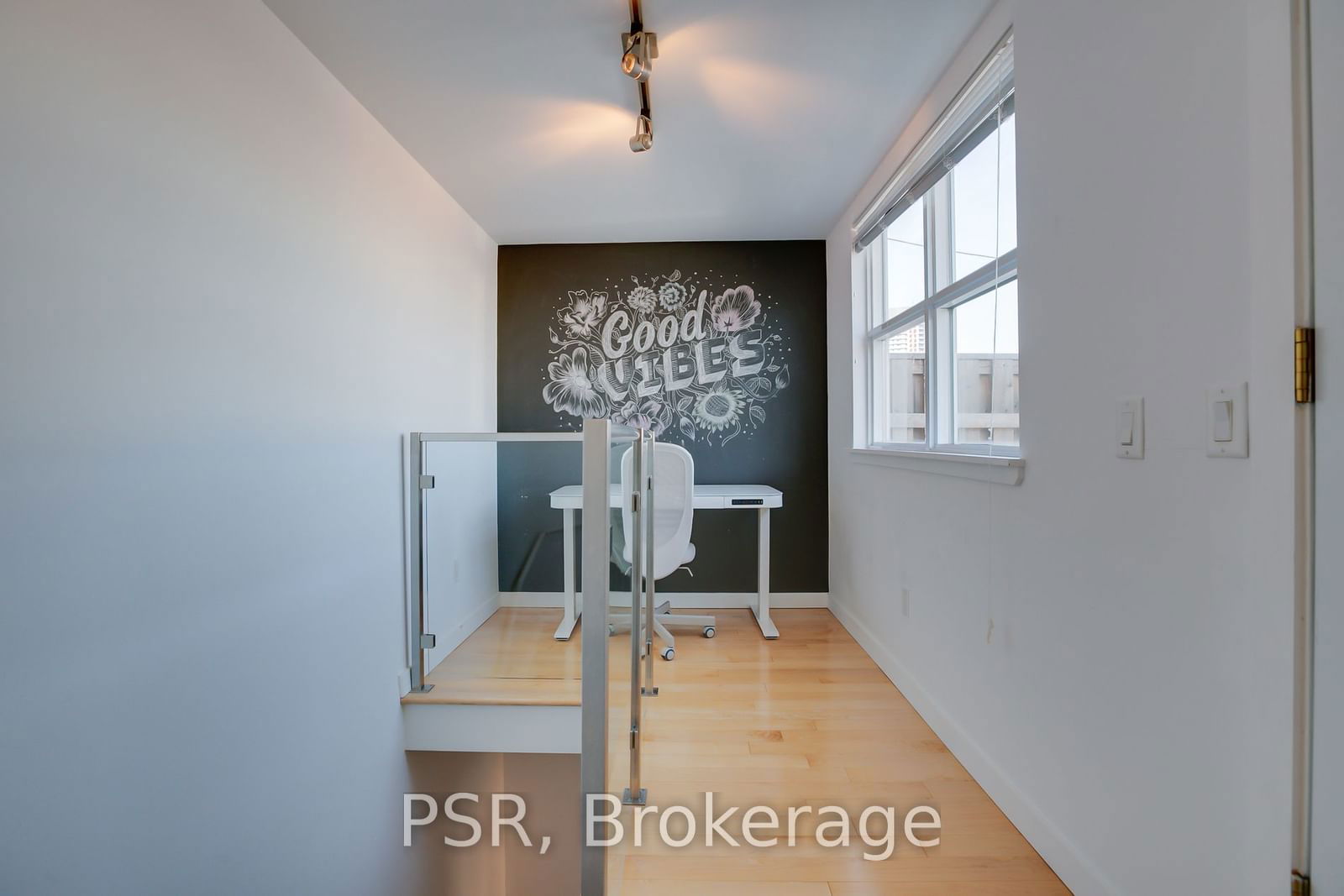 1392 Bloor St W, unit 3 for rent