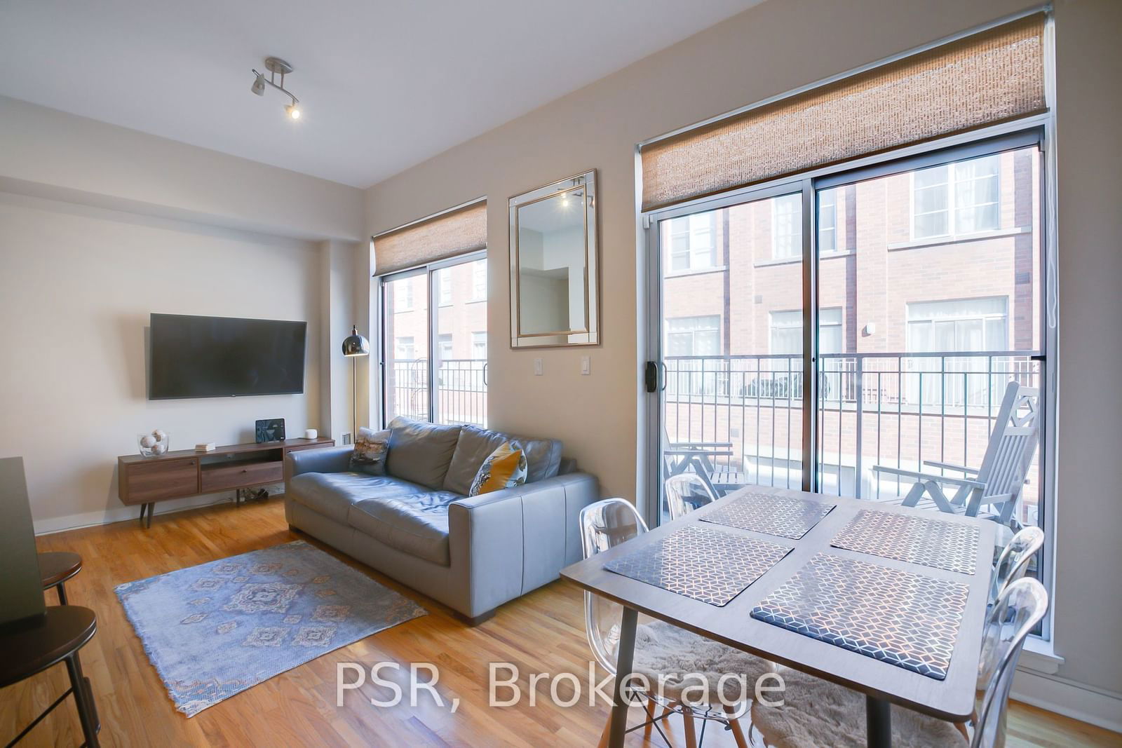 1392 Bloor St W, unit 3 for rent