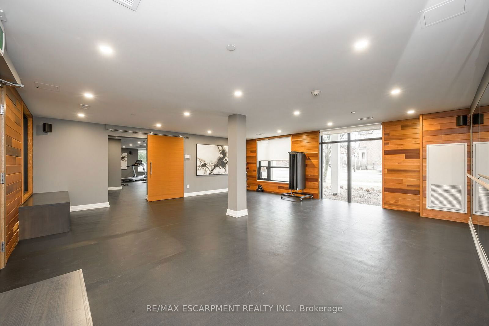 320 Plains Rd E, unit 220 for sale