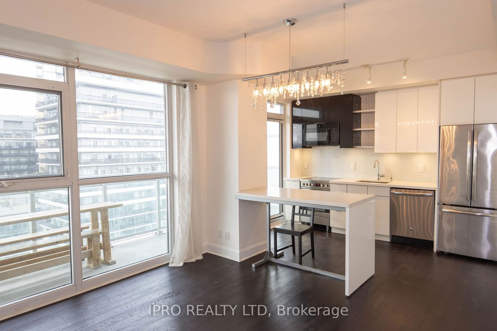 33 Shore Breeze Dr, unit 1208 for rent