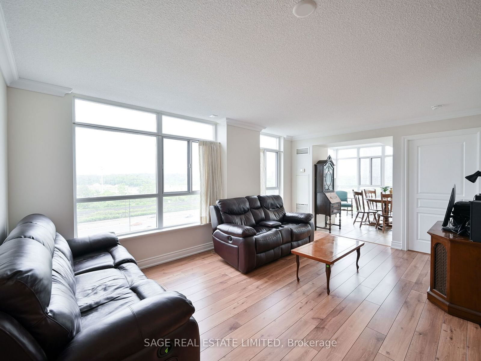 Hearthstone by the Bay Condos, Etobicoke, Toronto