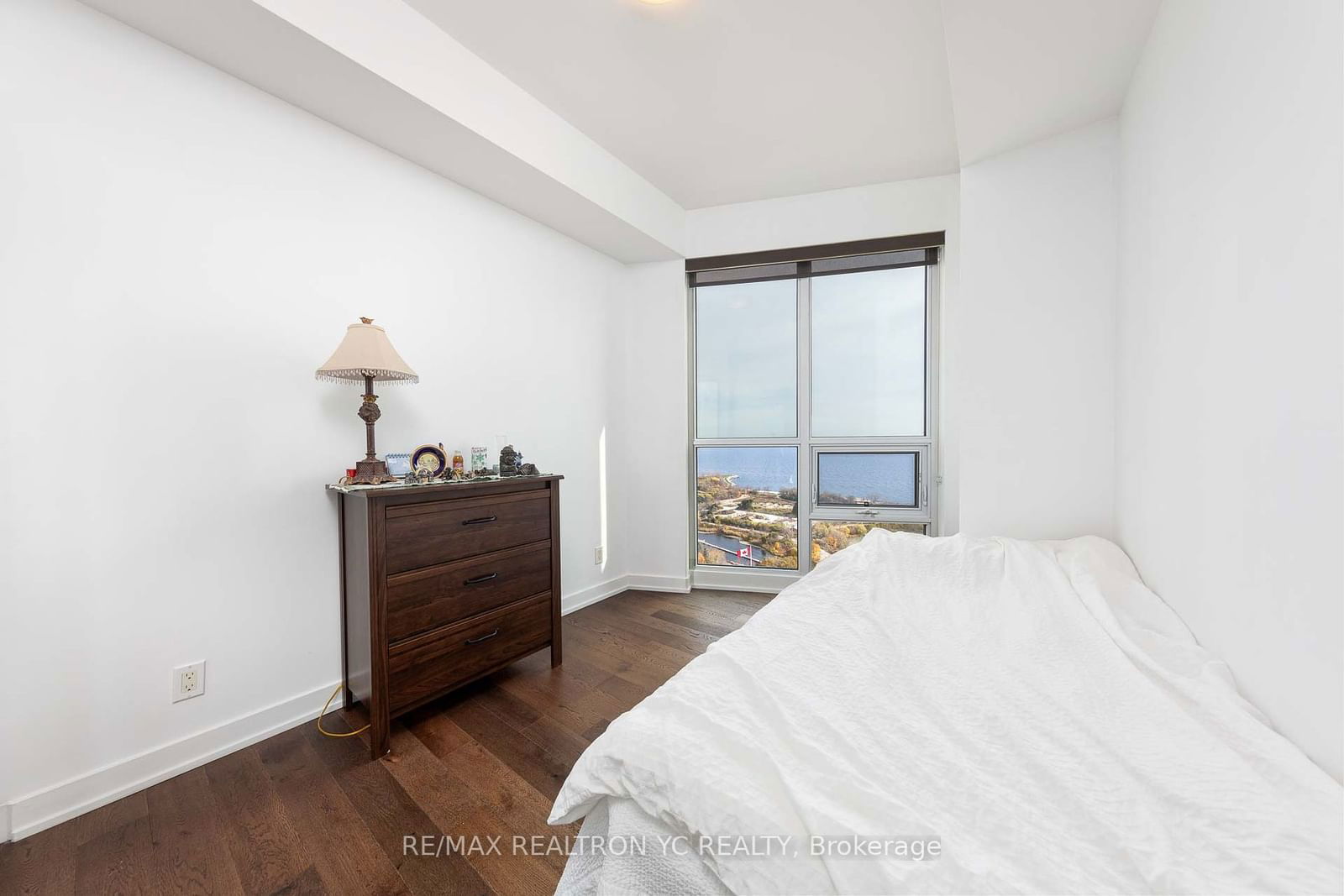 2212 Lake Shore Blvd W, unit 3203 for sale