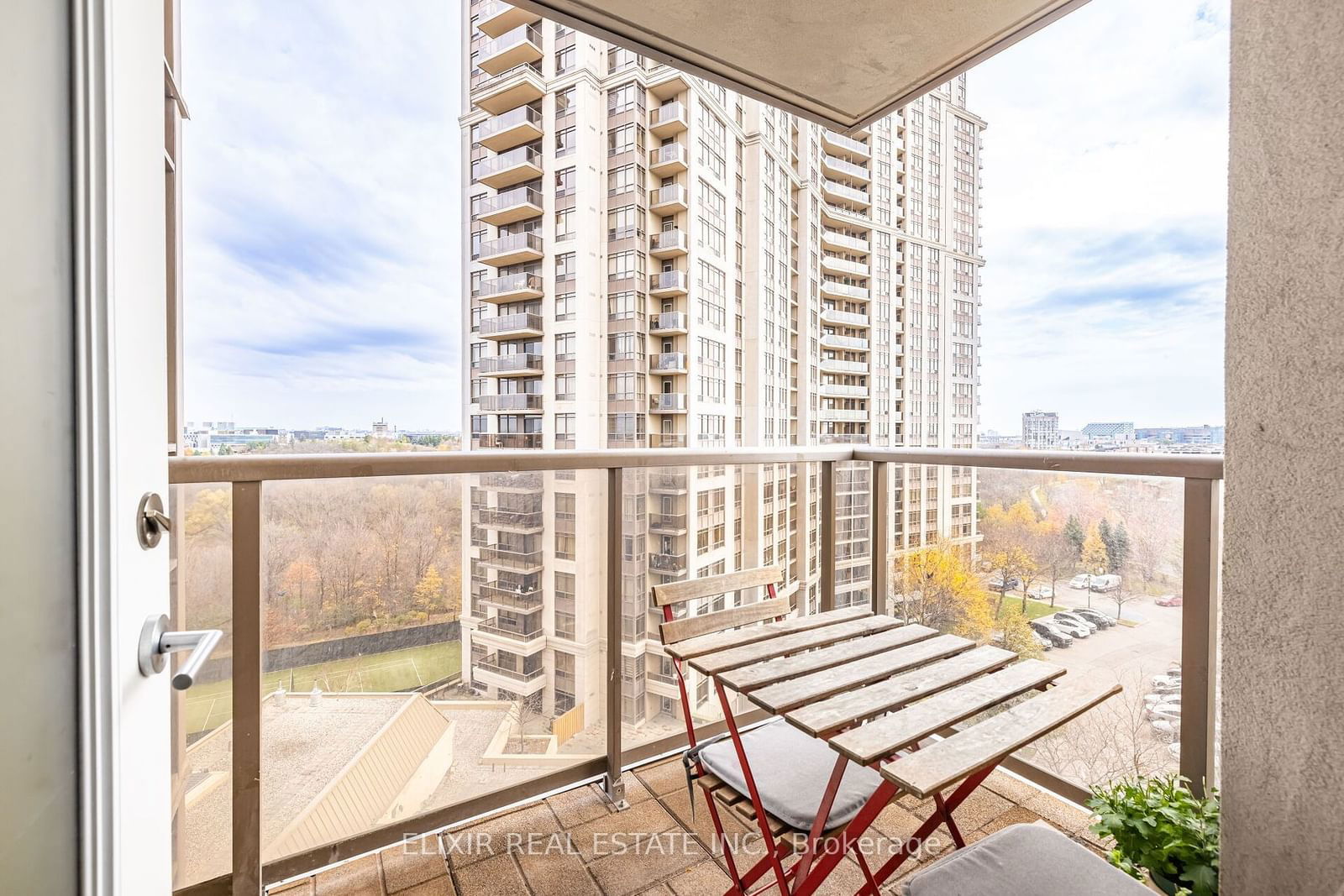 710 Humberwood Blvd, unit 906A for sale