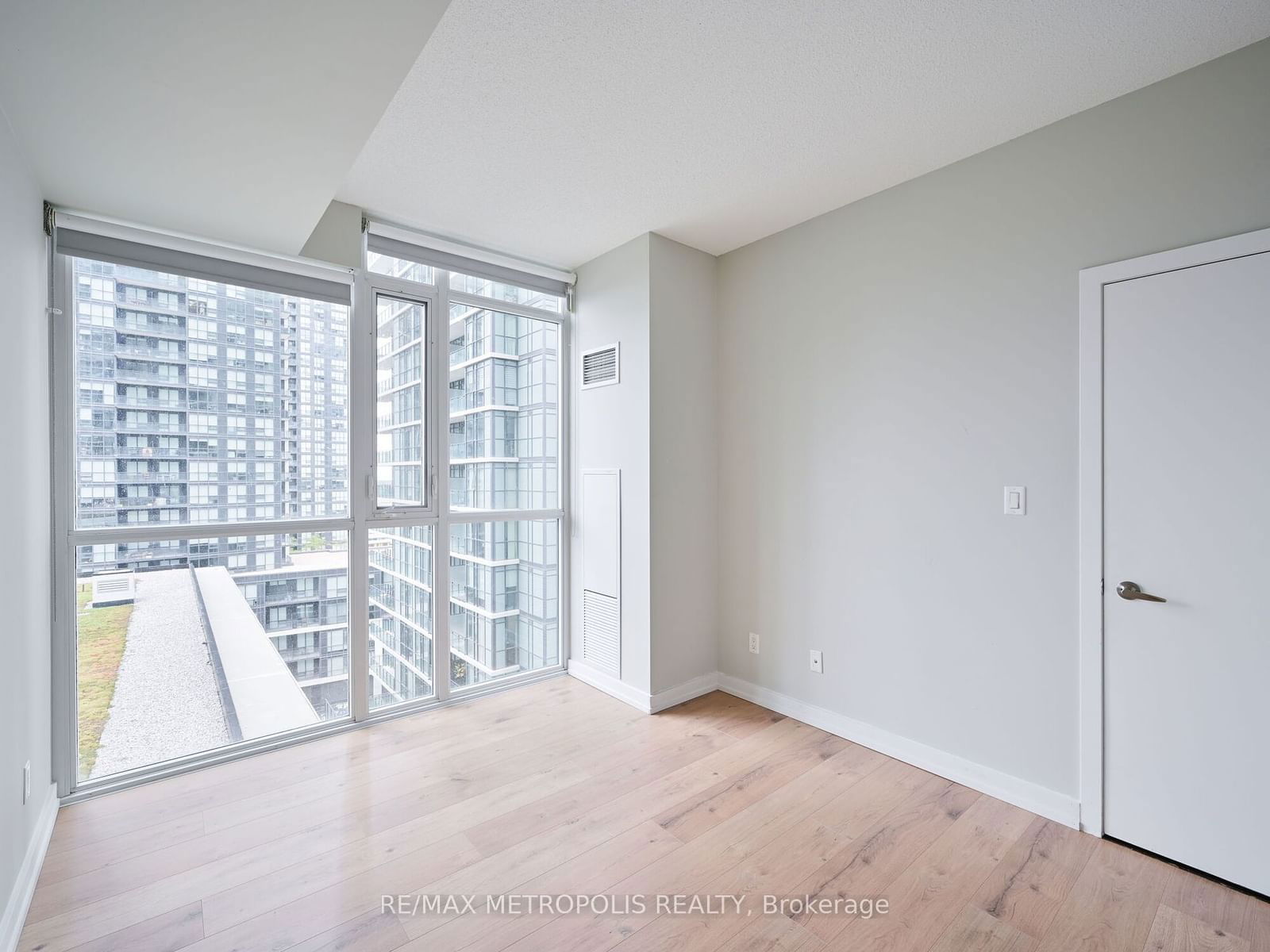 4070 Confederation Pkwy, unit 1004 for rent