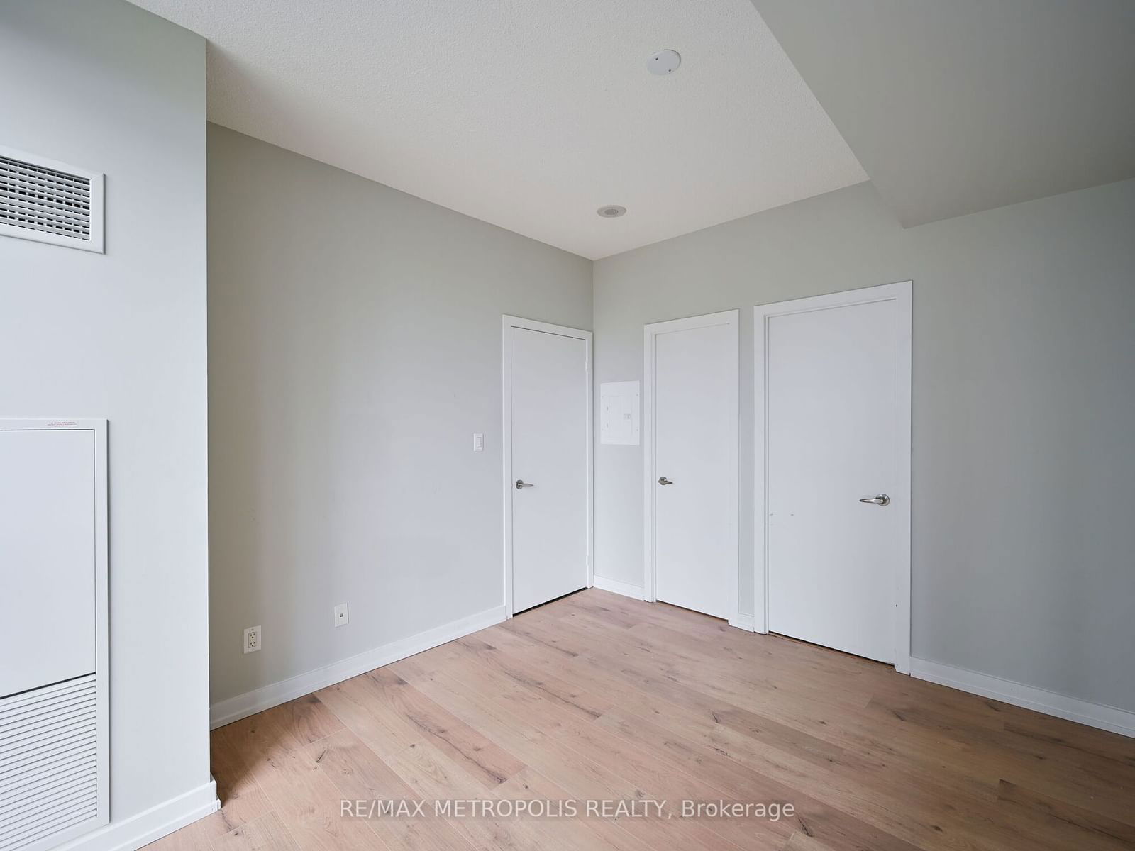 4070 Confederation Pkwy, unit 1004 for rent