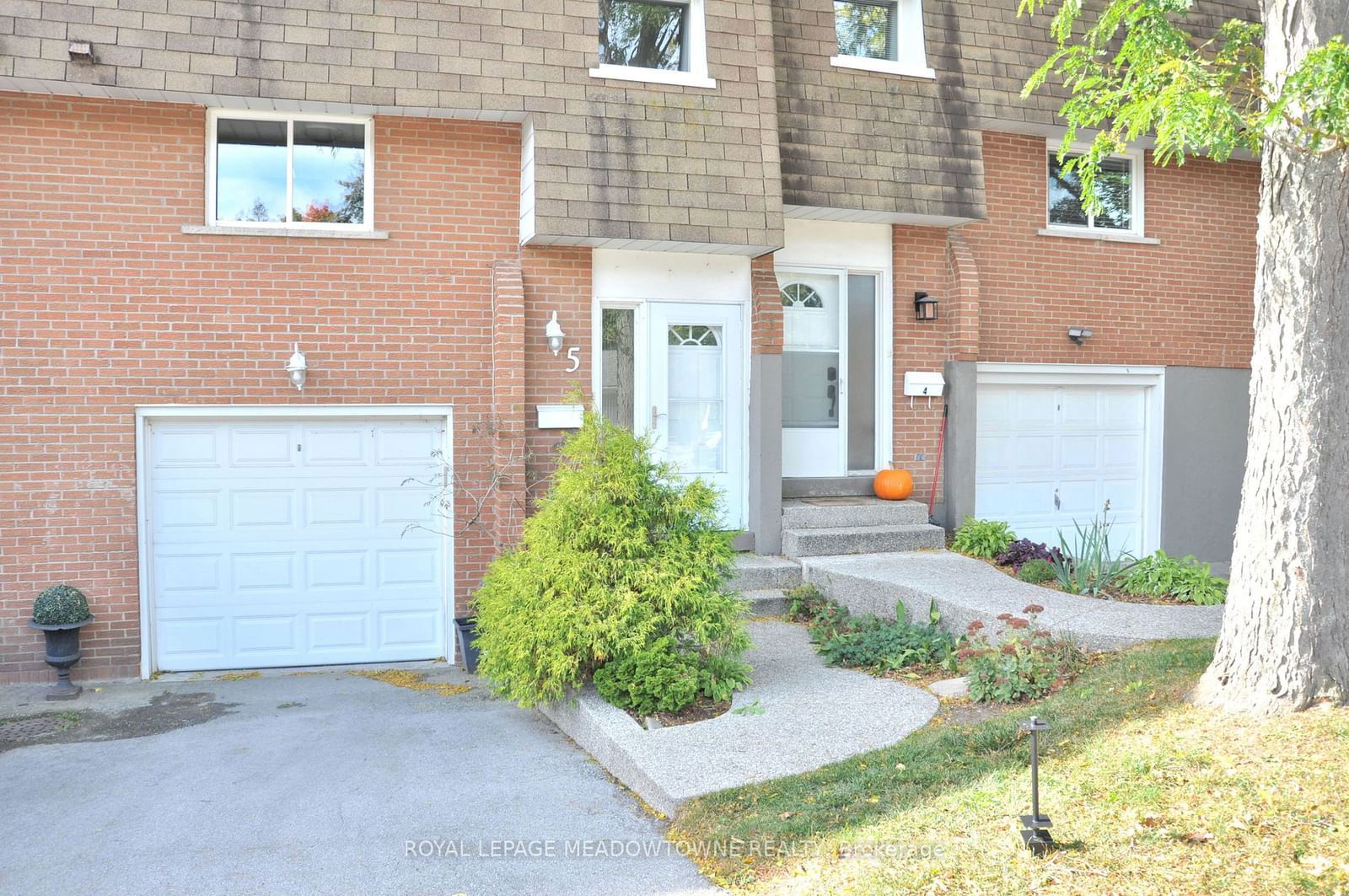 2056 Marine Drive Townhomes, Oakville, Toronto