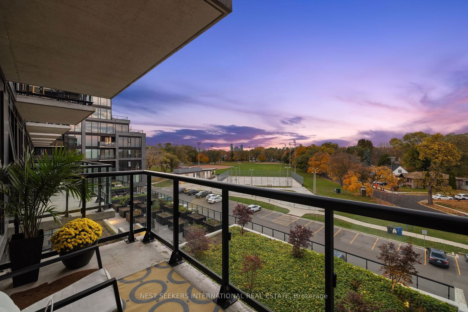 Queensway Park Condos, Etobicoke, Toronto