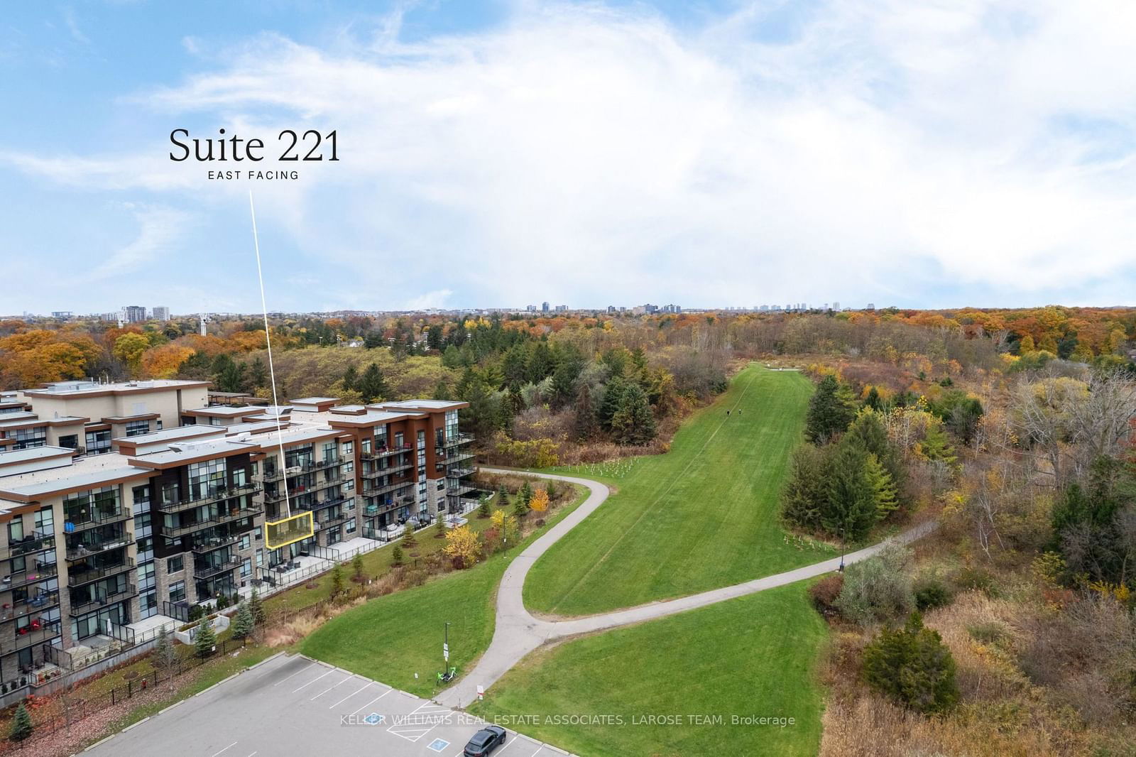 1575 Lakeshore Rd W, unit 221 for sale